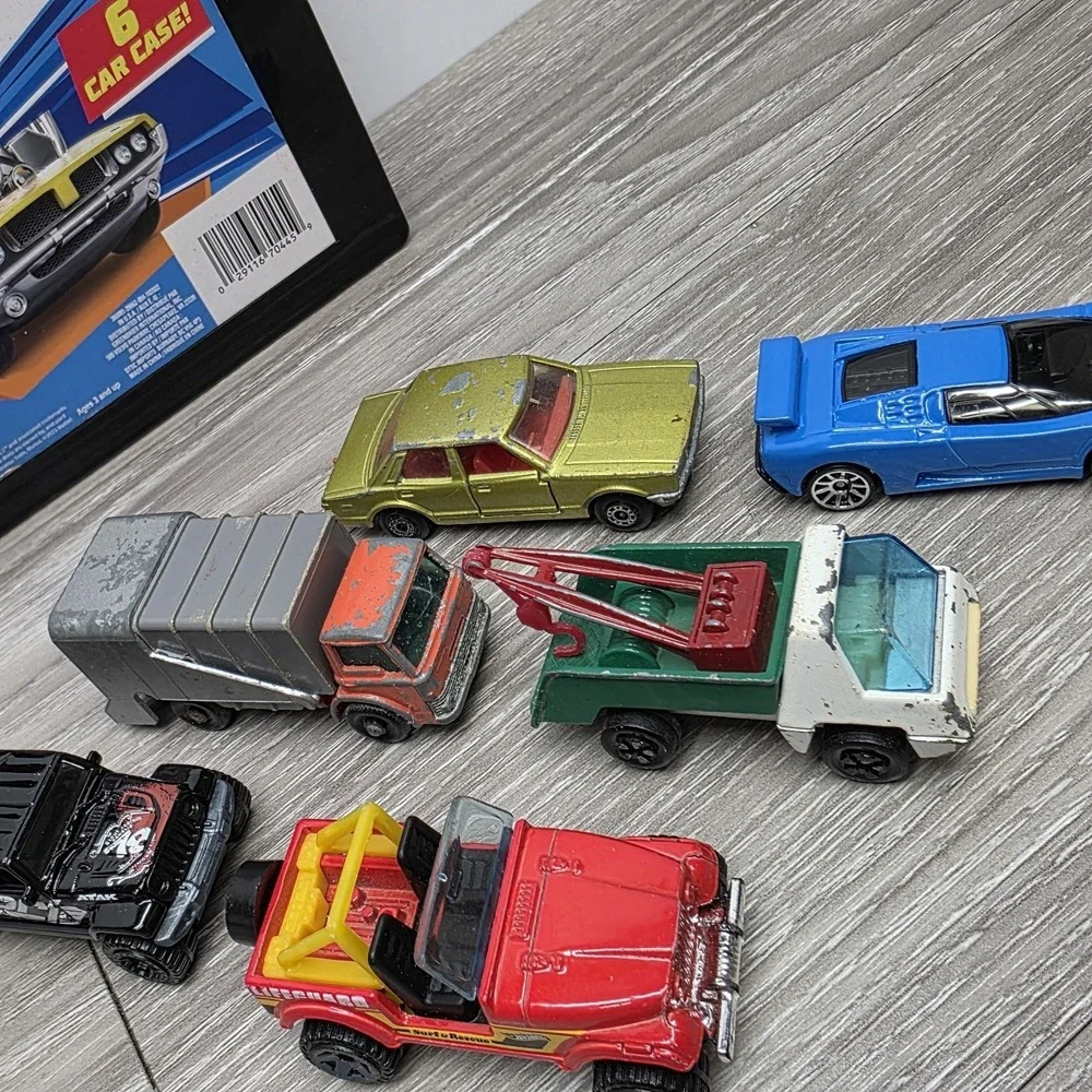 Hot Wheels 6 Car Case with 6 Hot wheel Cars Lot - Old To New Cars